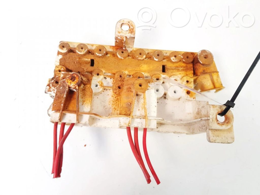 Fuse box set   61138367252,61138367252