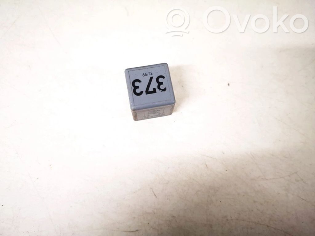 Otros relés   8D0951253A,V23134B52X301,8D0951253A,V23134B52X301