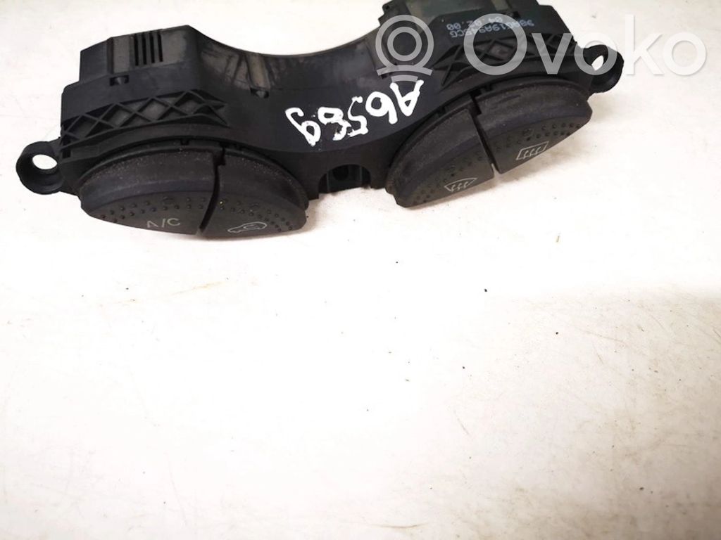 Ford Focus Windscreen/window heater switch 
