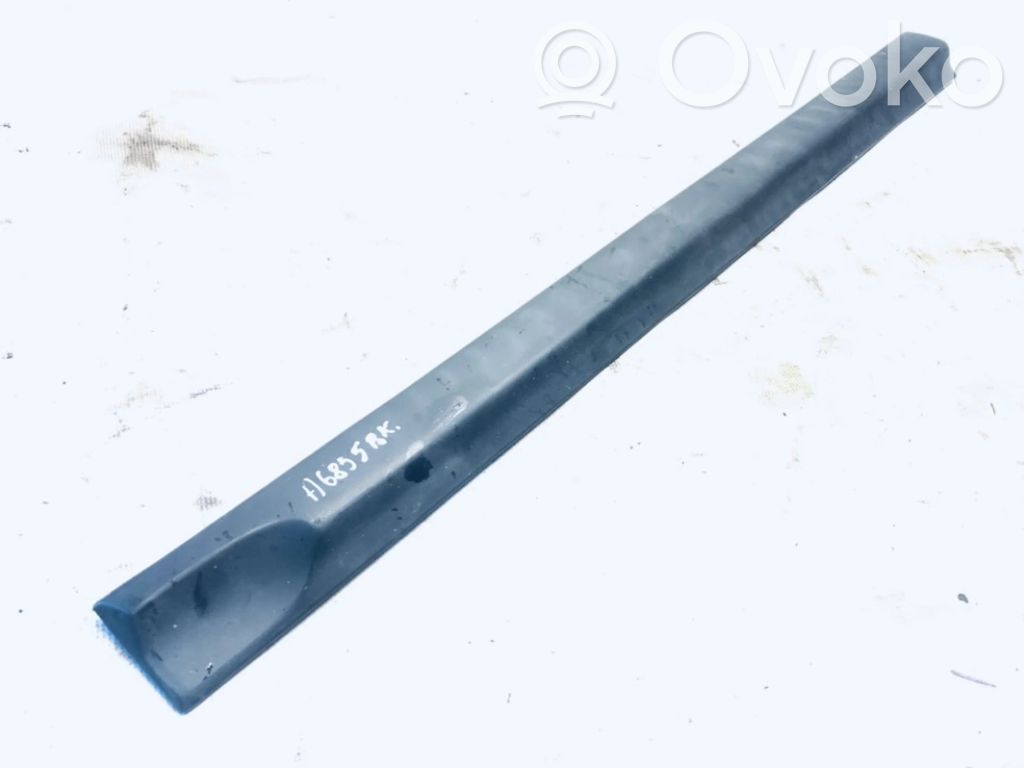 Opel Zafira A Rivestimento della portiera anteriore (modanatura) 
