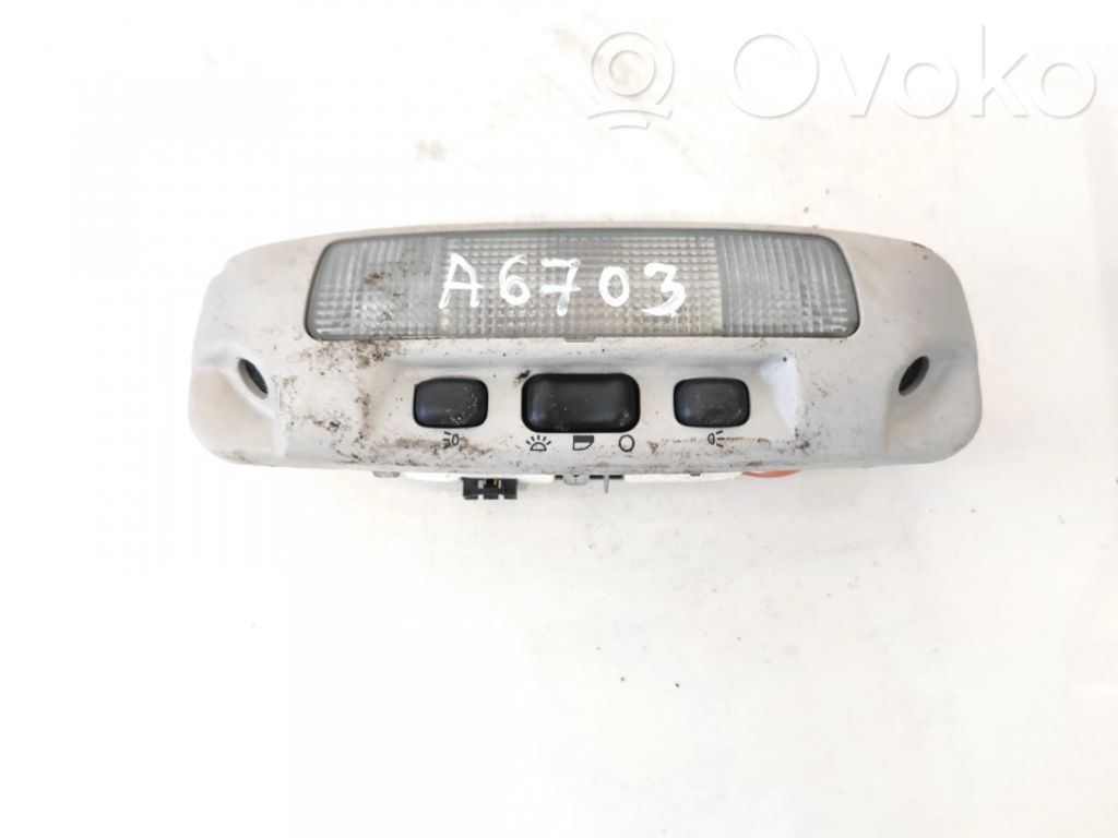 Etuistuimen valo   2S7T15K609BA,2S7T15K609BA,2S7T15K609BA,2S7T15K609BA