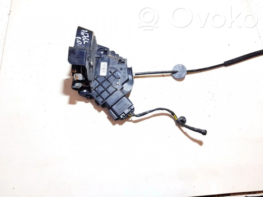 Ford Focus C-MAX Priekšpusē slēdzene 