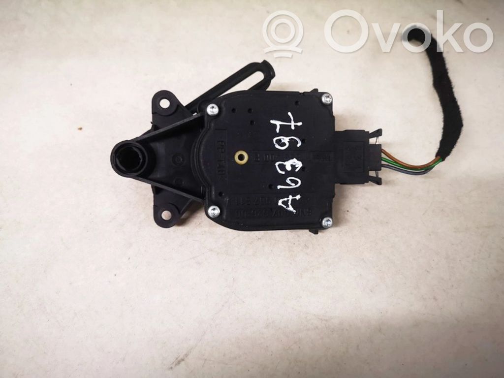 Audi A4 S4 B5 8D Motorino attuatore aria 