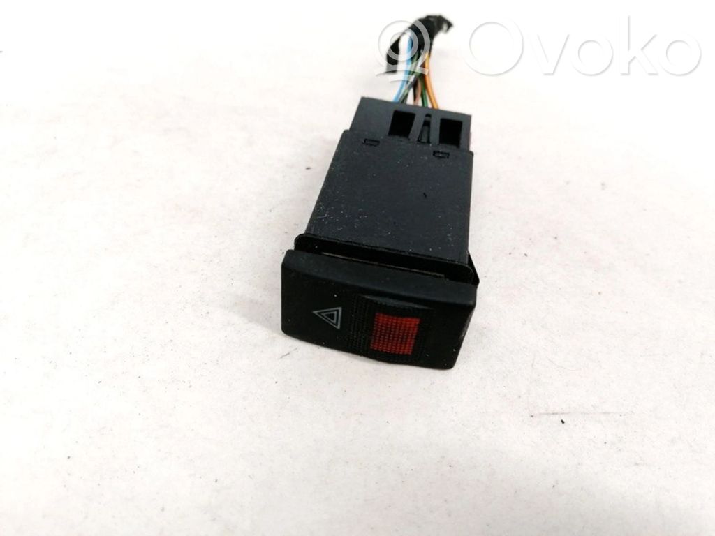 Audi A4 S4 B5 8D Comutator lumini pericol 