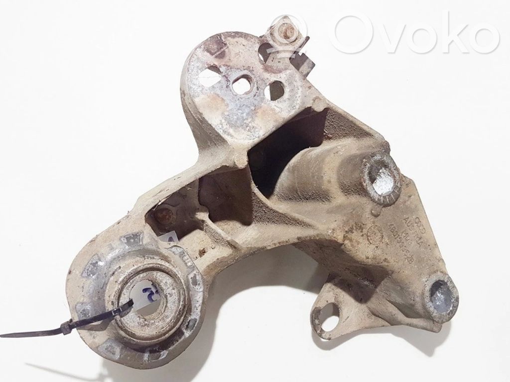 Soporte de montaje del motor (Usadas)   4B0199352B,4B0199352B