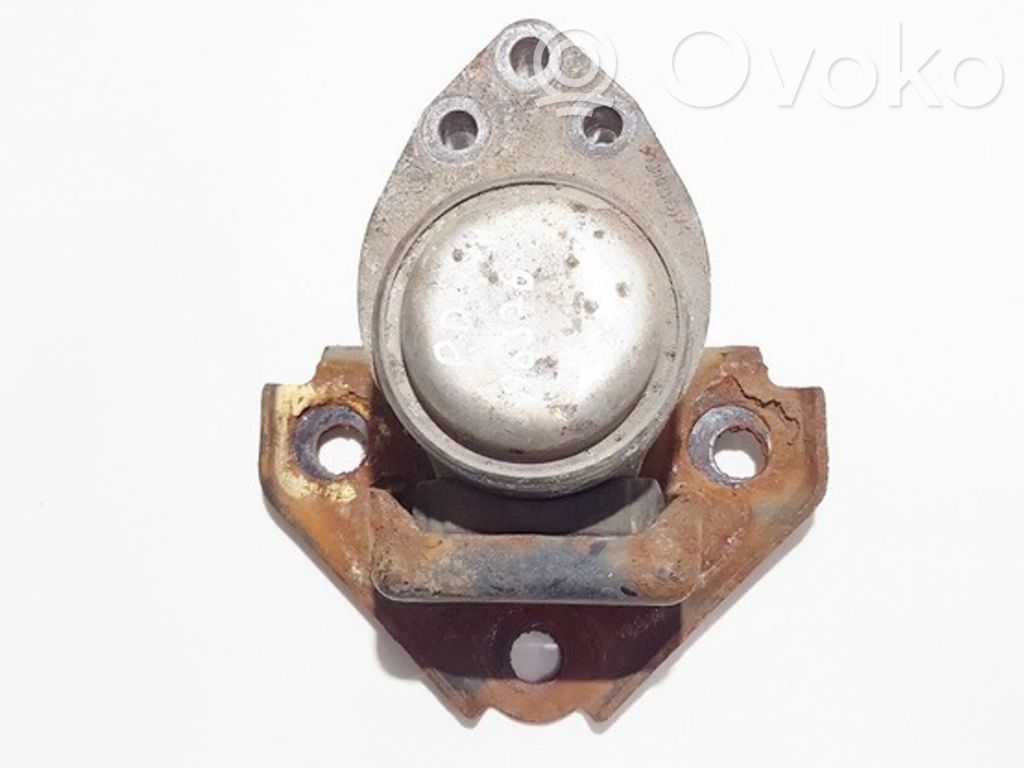 Ford Fiesta Wspornik / Mocowanie silnika 
