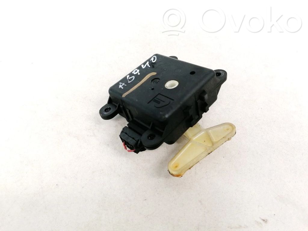 Nissan Almera Tino Silniczek nagrzewnicy 