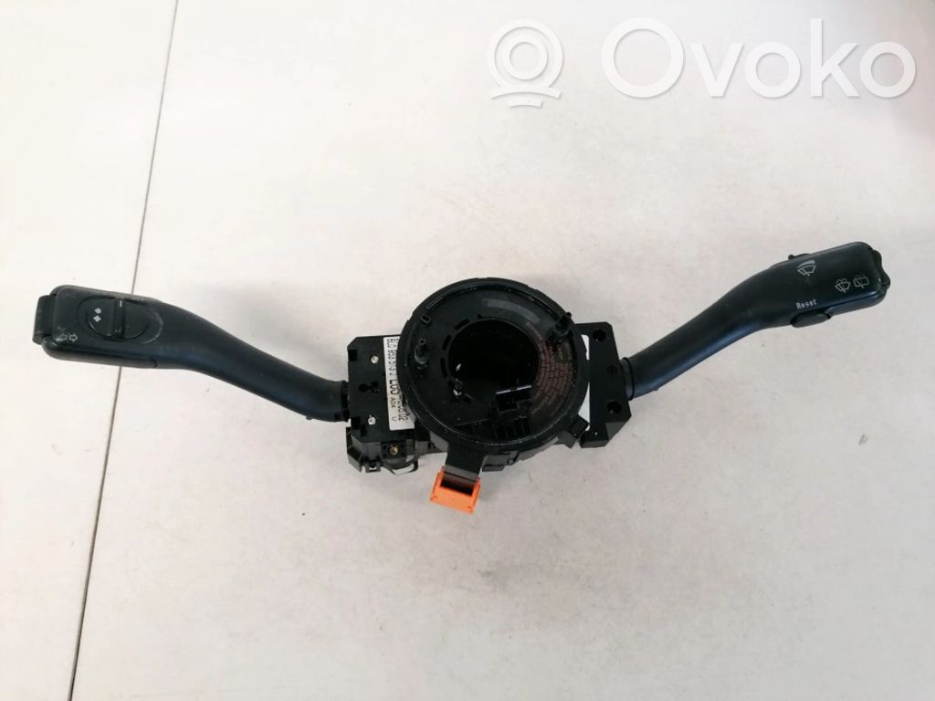 Skoda Octavia Mk1 (1U) Bloc semnalizator și ștergător parbriz 