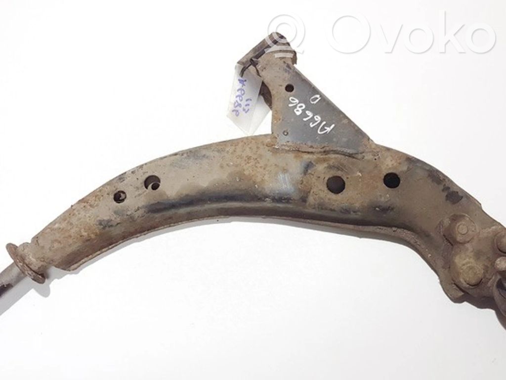 Toyota Corolla E90 Basculă inferioară față