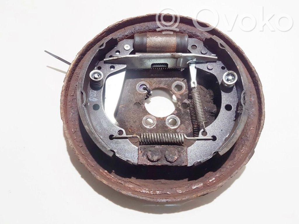 Audi 80 90 B3 Bremsbelege Handbremse