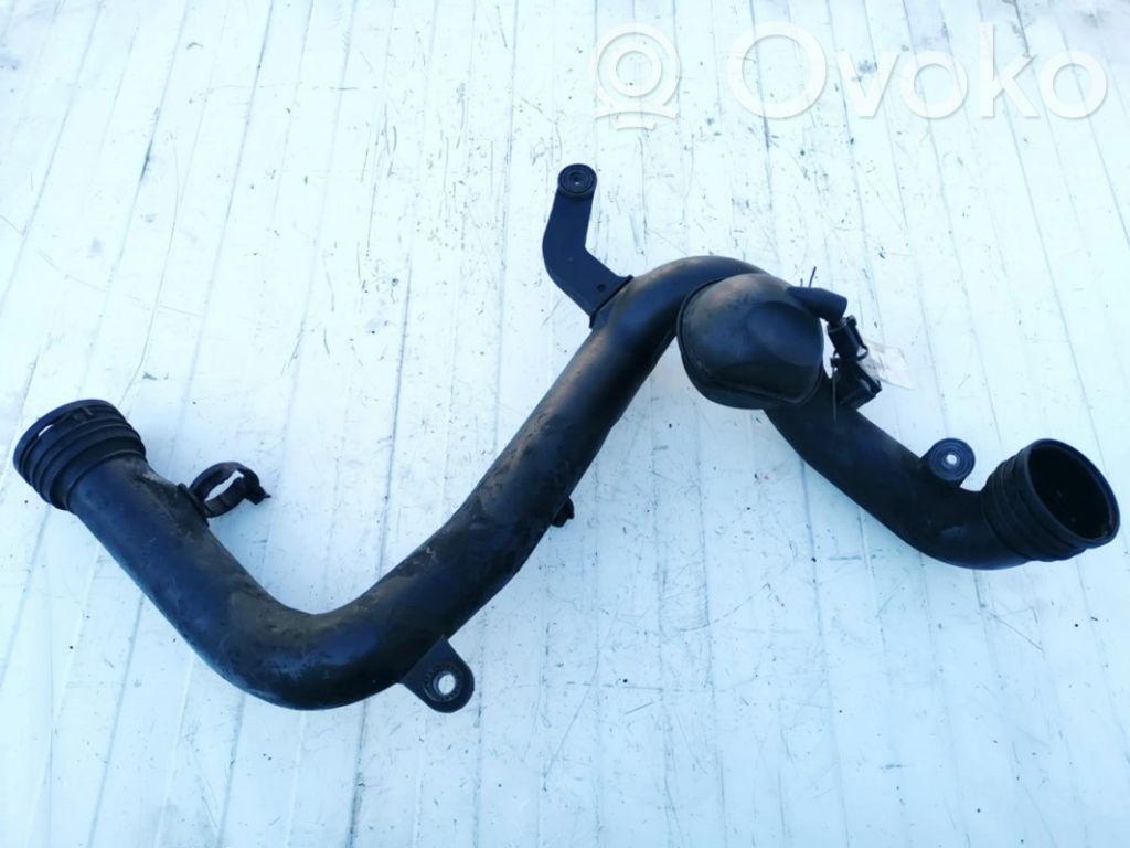 Volkswagen PASSAT B6 Furtun/conductă intercooler 