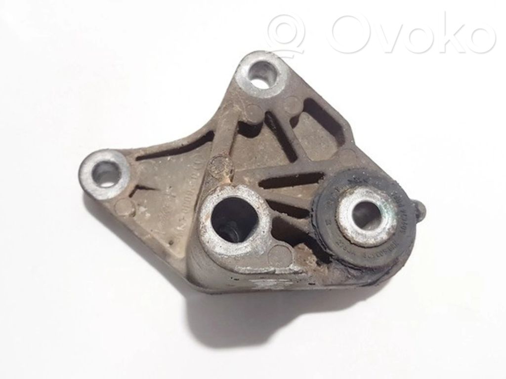 Engine mount bracket   3M516P093DC,3M516P093DC,309C05GRN,309C74PRPL,3M516P093DC,3M516P093DC,R76JA