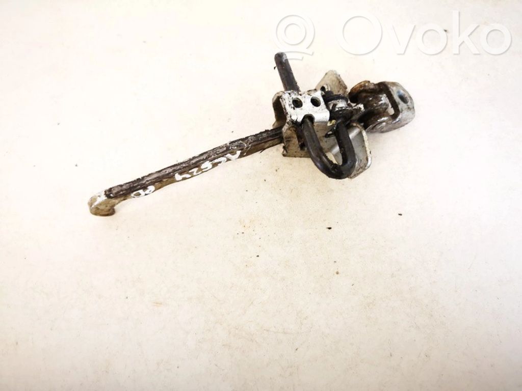 Opel Astra G Etuoven pidätin 