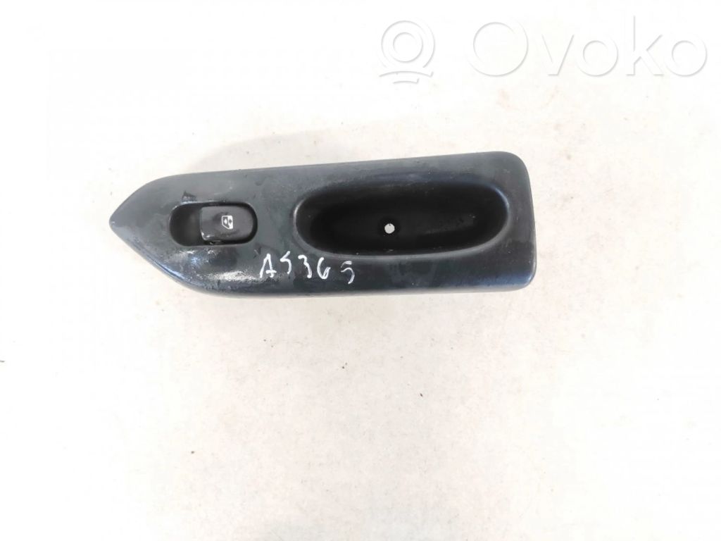 Renault Laguna I Electric window control switch 