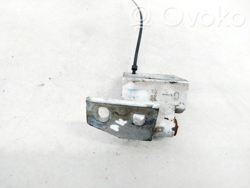 Etuoven yläsarana