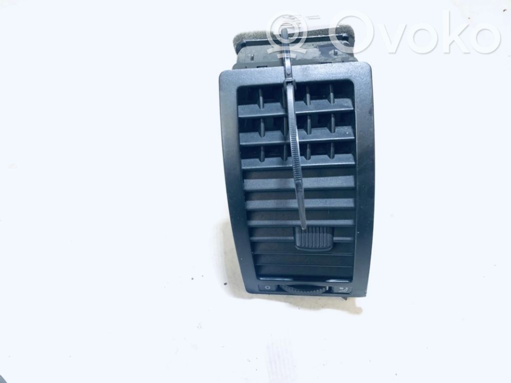 Volkswagen Polo IV 9N3 Griglia di ventilazione centrale cruscotto