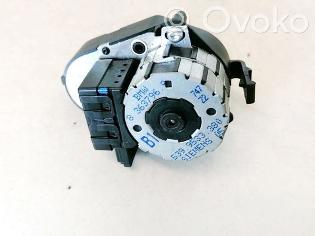 BMW 5 E39 Motor/actuator clapetă aer 
