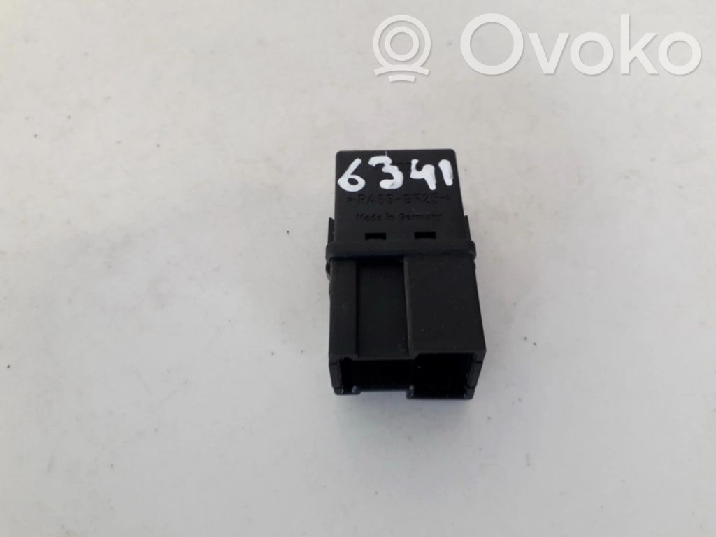 Altri relè   MB953382,V23074,MB953382,V23074