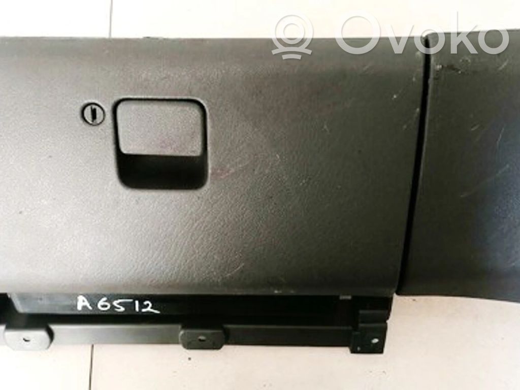 Mazda 626 Handschuhfach 