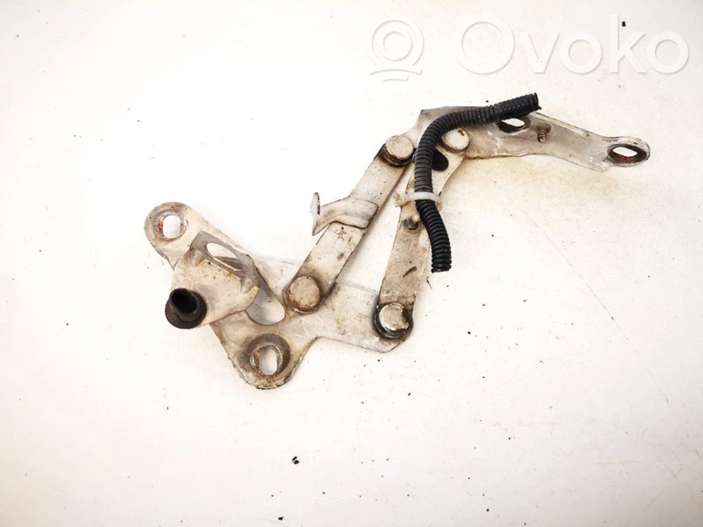 Volkswagen Sharan Konepellin saranat 