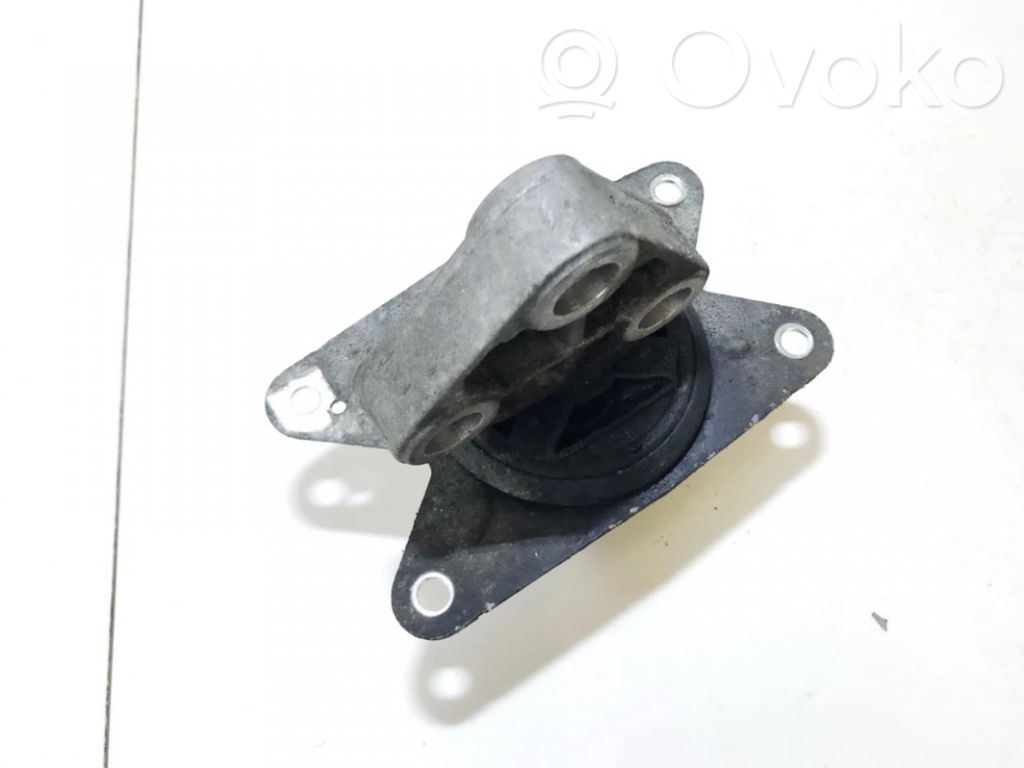 Opel Astra G Engine mount bracket 