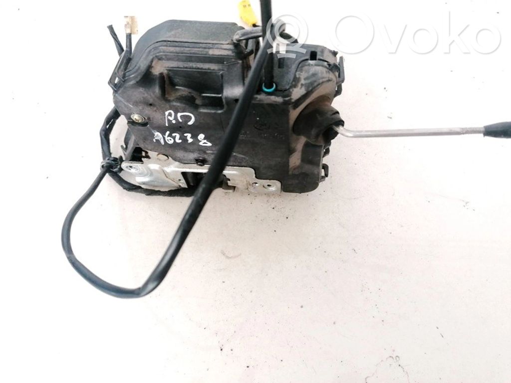 Mercedes-Benz C W203 Încuietoare ușă față 