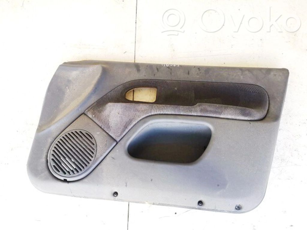 Renault Clio II Etuoven verhoilu