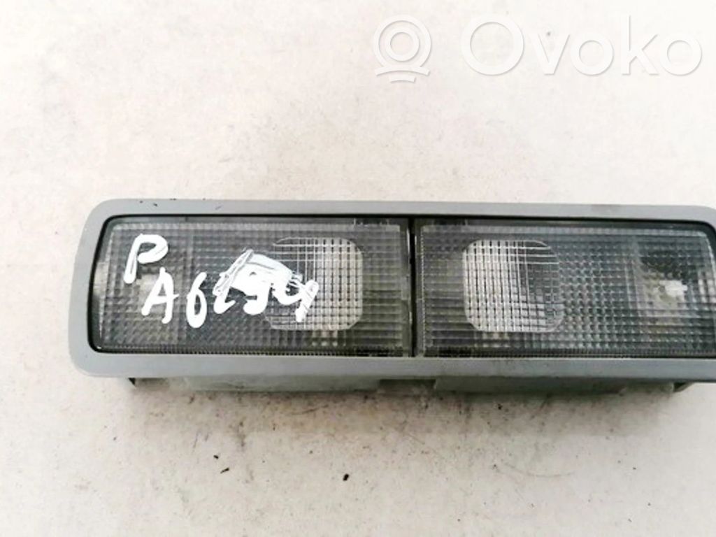 Éclairage lumière plafonnier avant