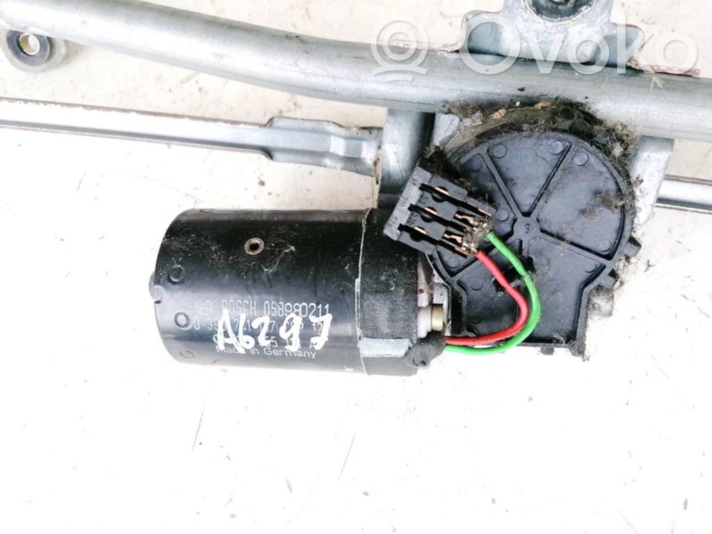 Volkswagen Golf IV Motor del limpiaparabrisas 