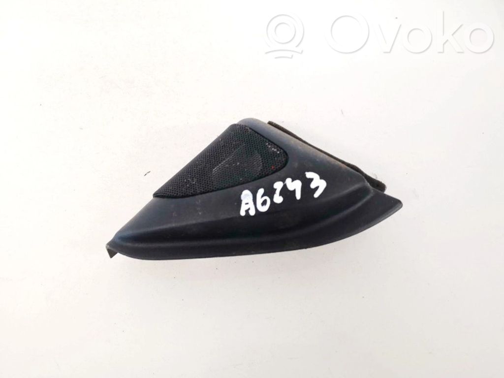 Toyota Corolla E120 E130 Sivukaiuttimen suoja