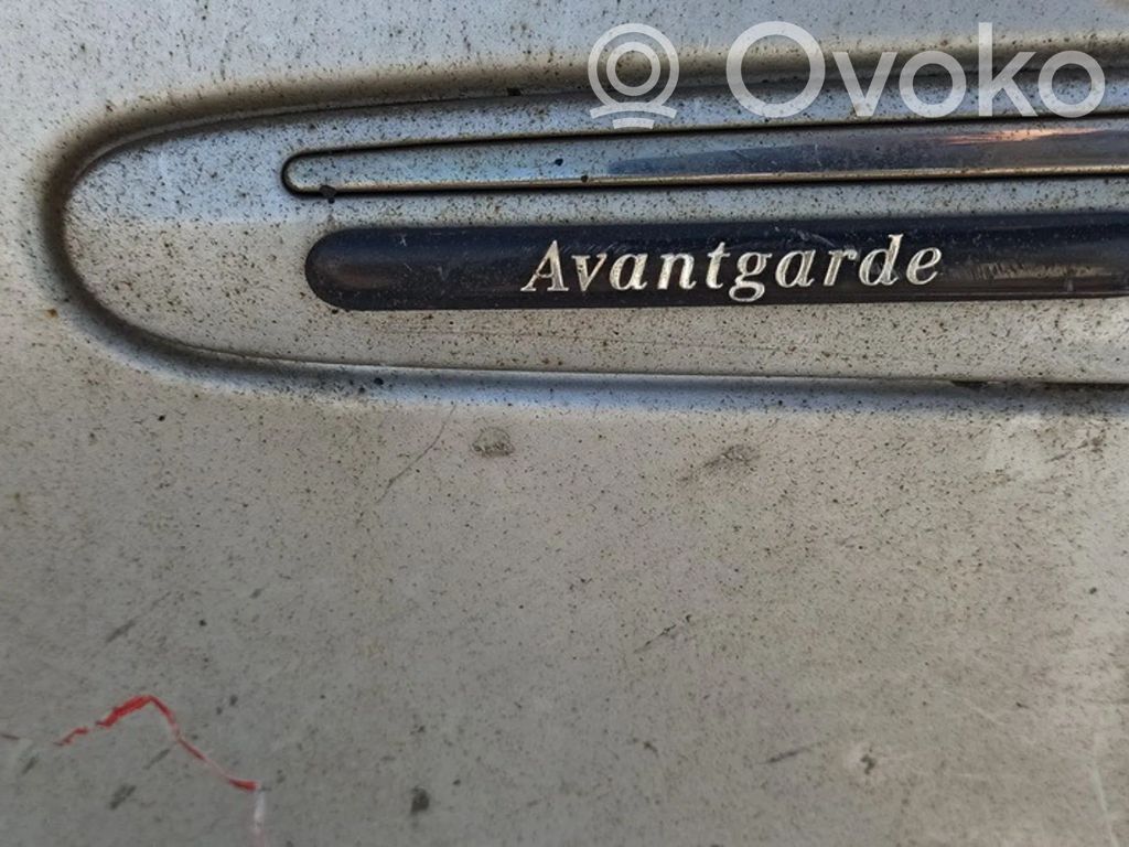 Mercedes-Benz E W211 Rivestimento parafango (modanatura) 