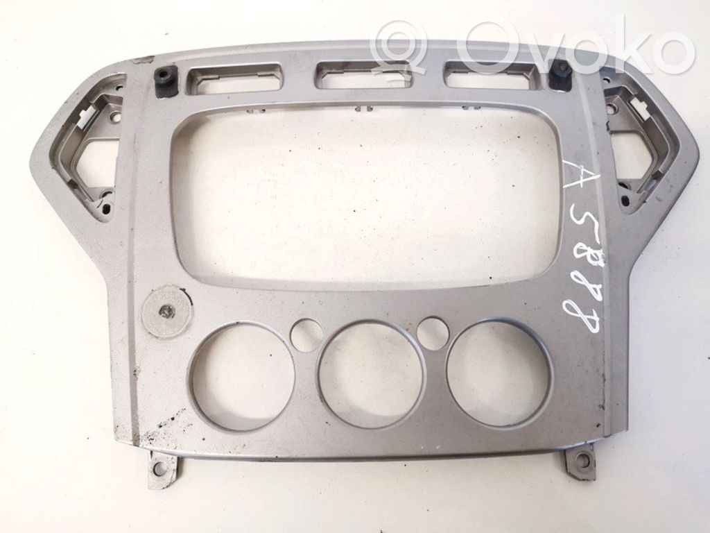 Ford Mondeo MK IV Altra parte interiore