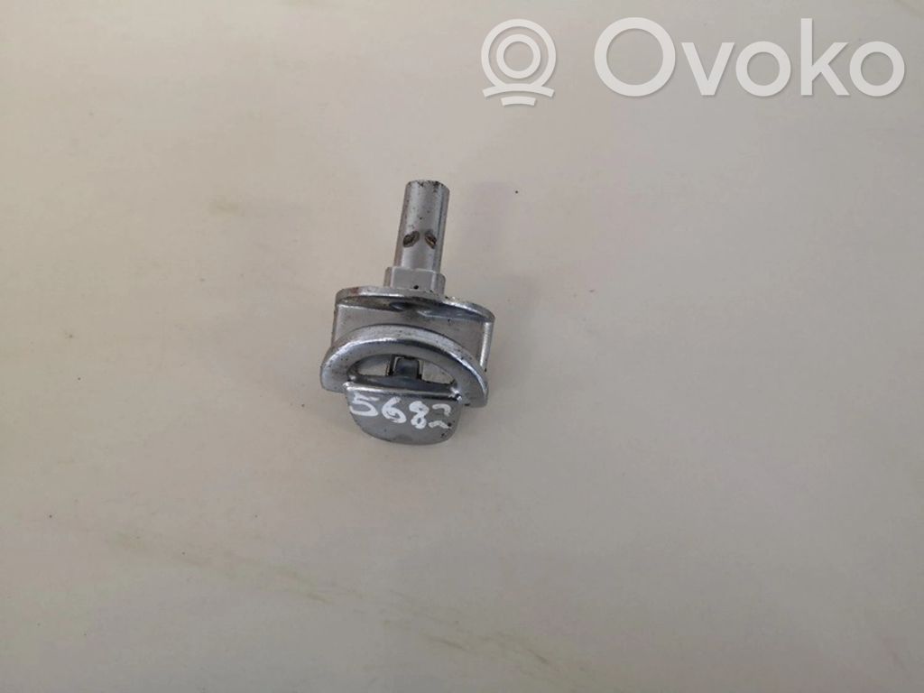 Volkswagen Golf V Inne części karoserii 