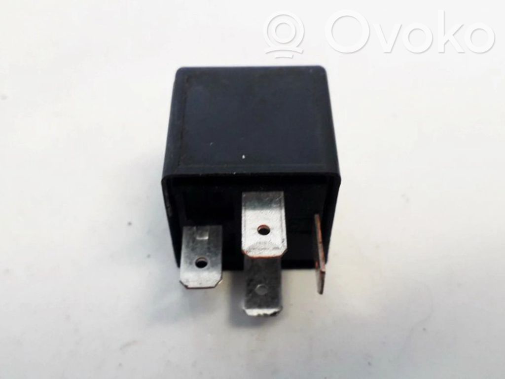 Otros relés   90464760,V23134K52X220,90464760,V23134K52X220