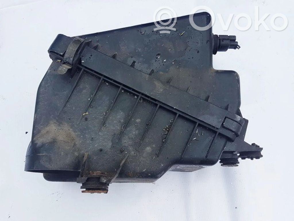 Mazda 323 Air filter box 