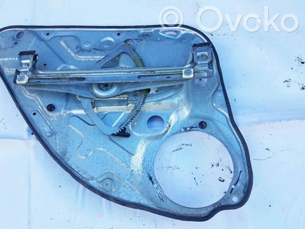Ford Focus Alzacristalli del portellone scorrevole con motorino 