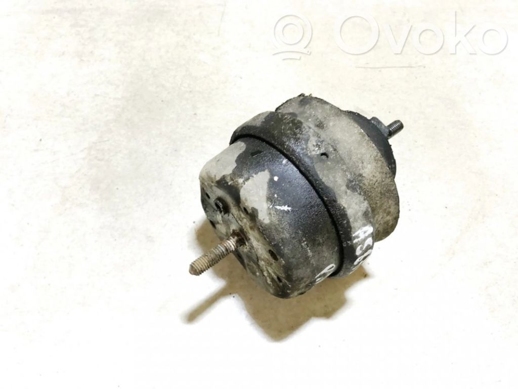 Engine mount bracket   8D0199379E,8D0199379E
