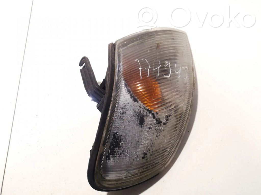 Nissan Almera Kierunkowskaz przedni 