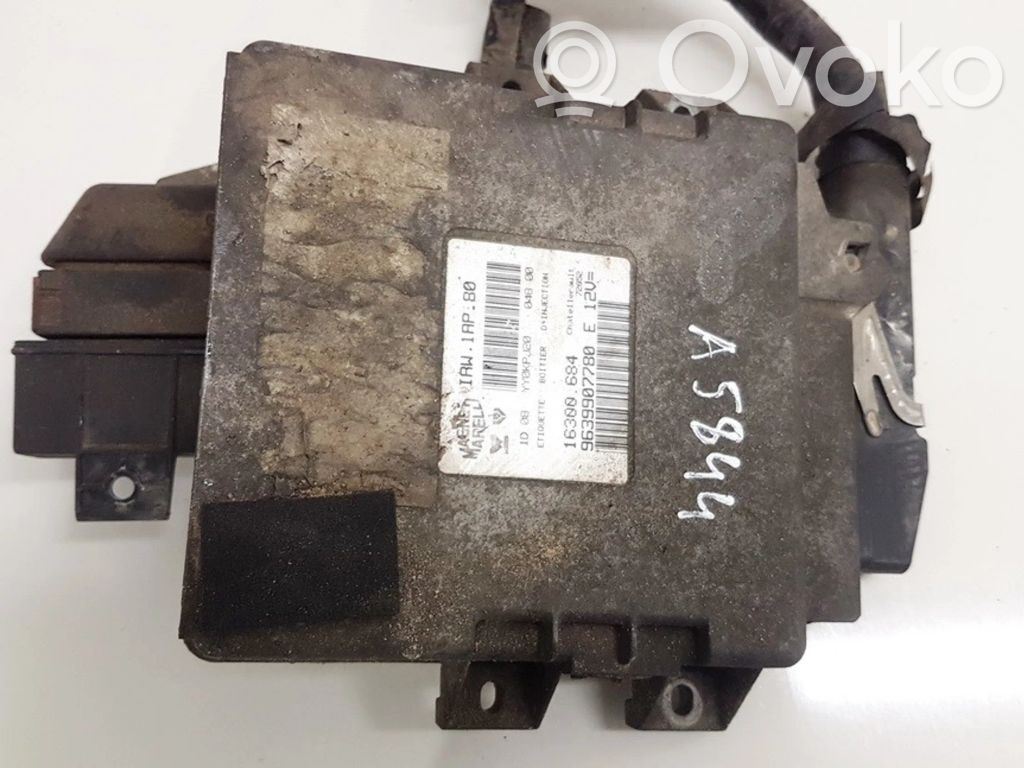Peugeot 206 Dzinēja vadības bloks 