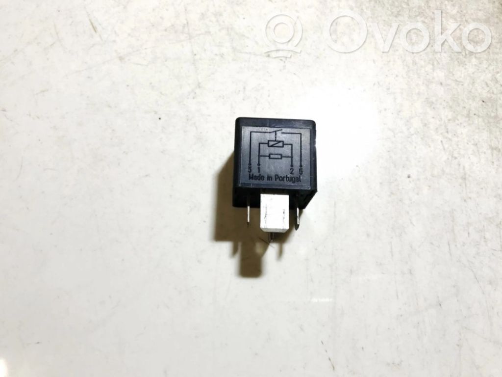 Sonstige Relais   7M0951253A,V23136J6X45,7M0951253A,V23136J6X45