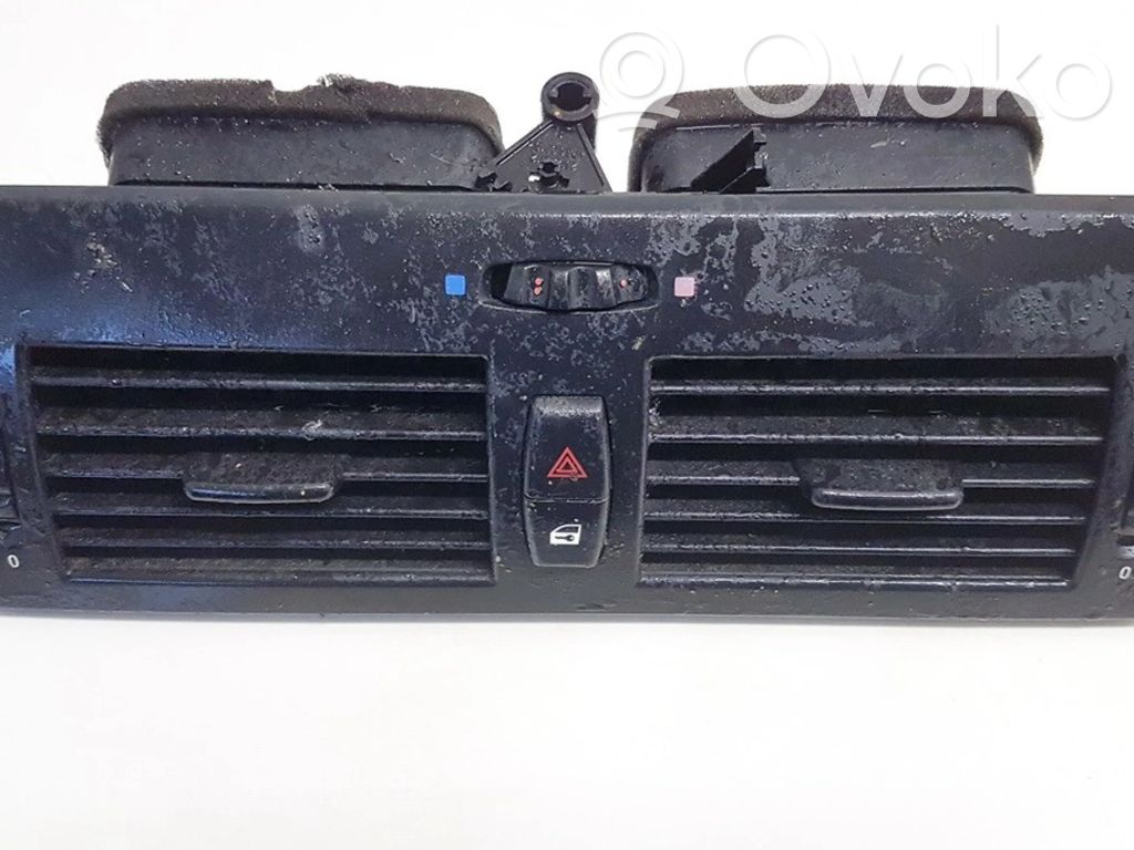 BMW X3 E83 Grille d'aération centrale