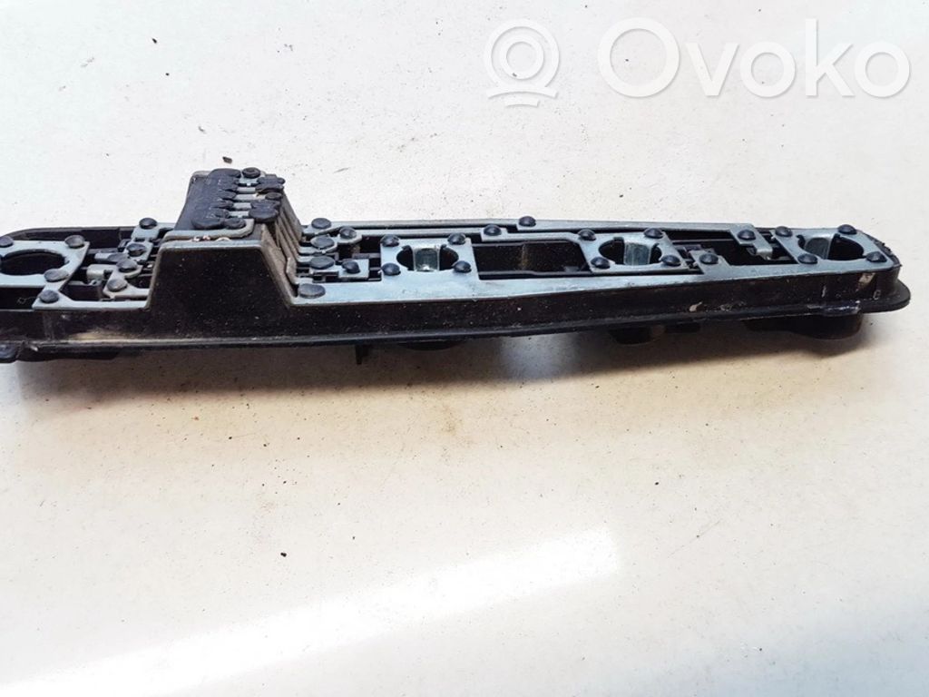 Porte ampoule de feu arrière