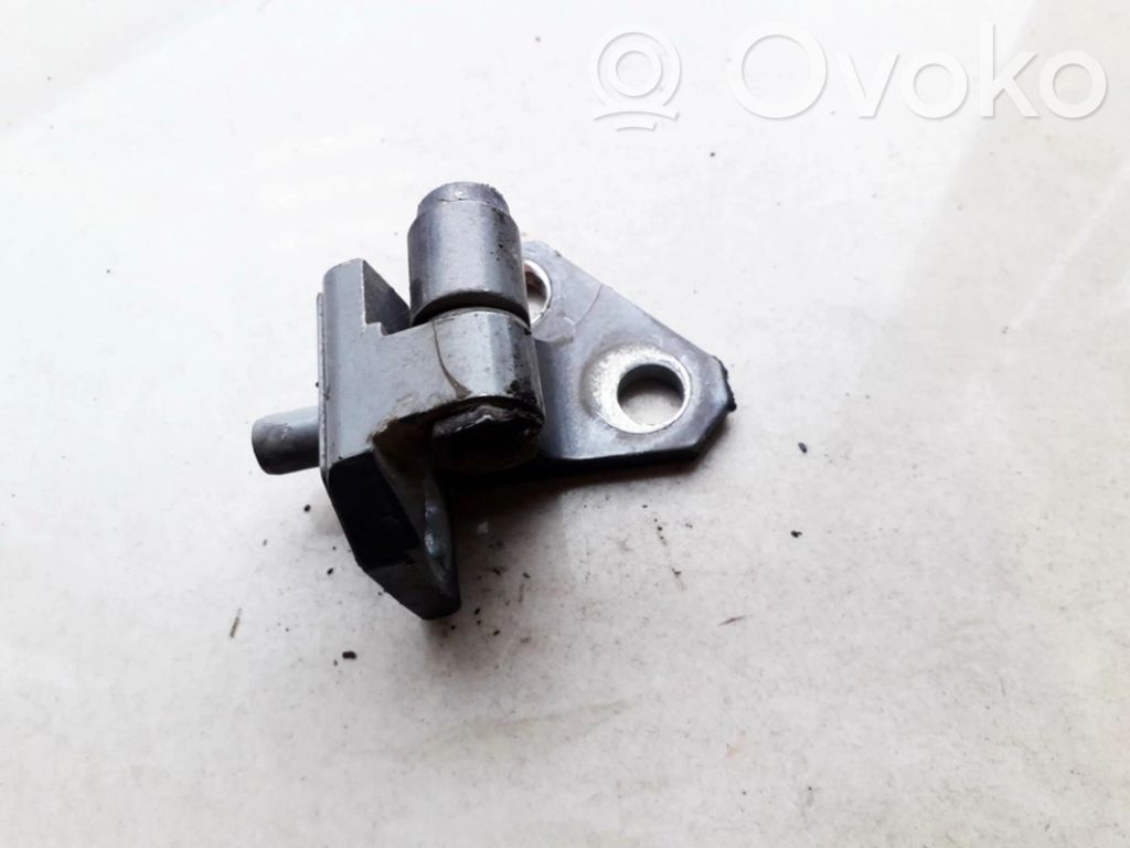 Volkswagen Jetta V Zawias dolny drzwi tylnych 