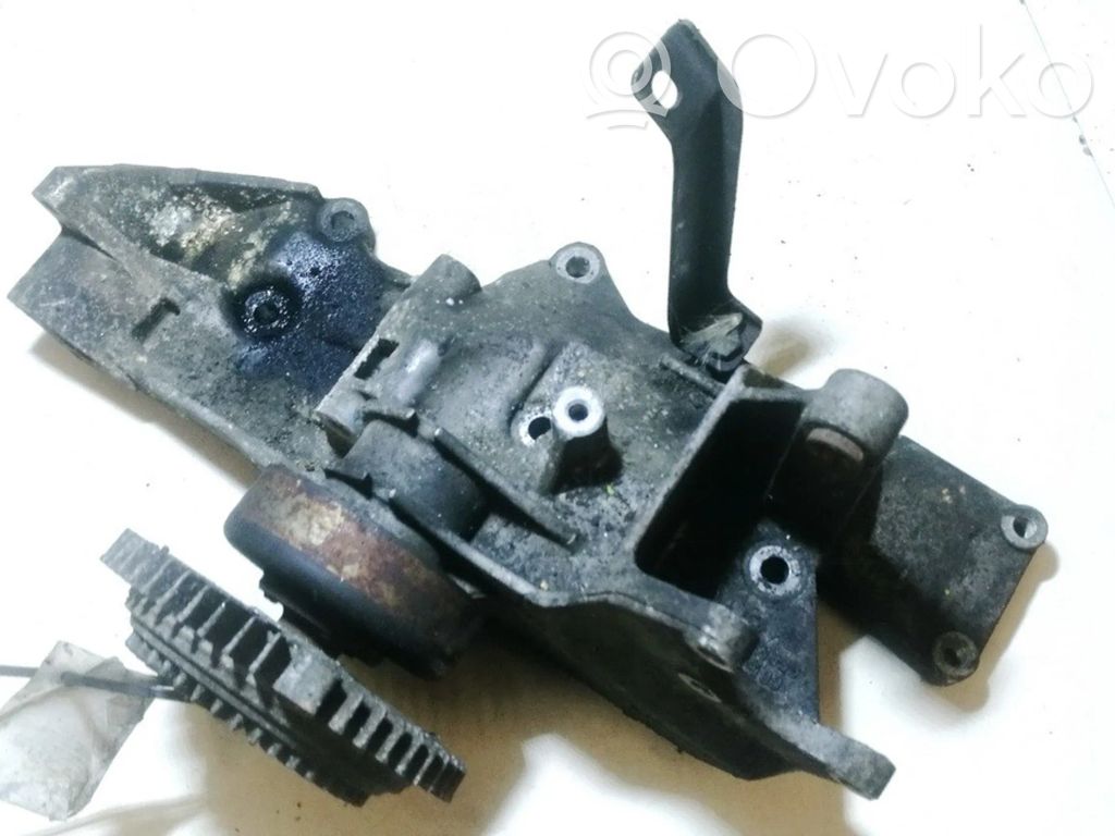 Volkswagen PASSAT B5 Suport motor 