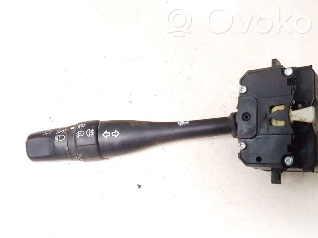 Nissan Almera Tino Manetă semnalizator 