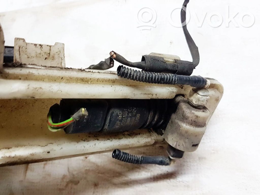 Volkswagen PASSAT B6 Pompe de lave-glace de pare-brise