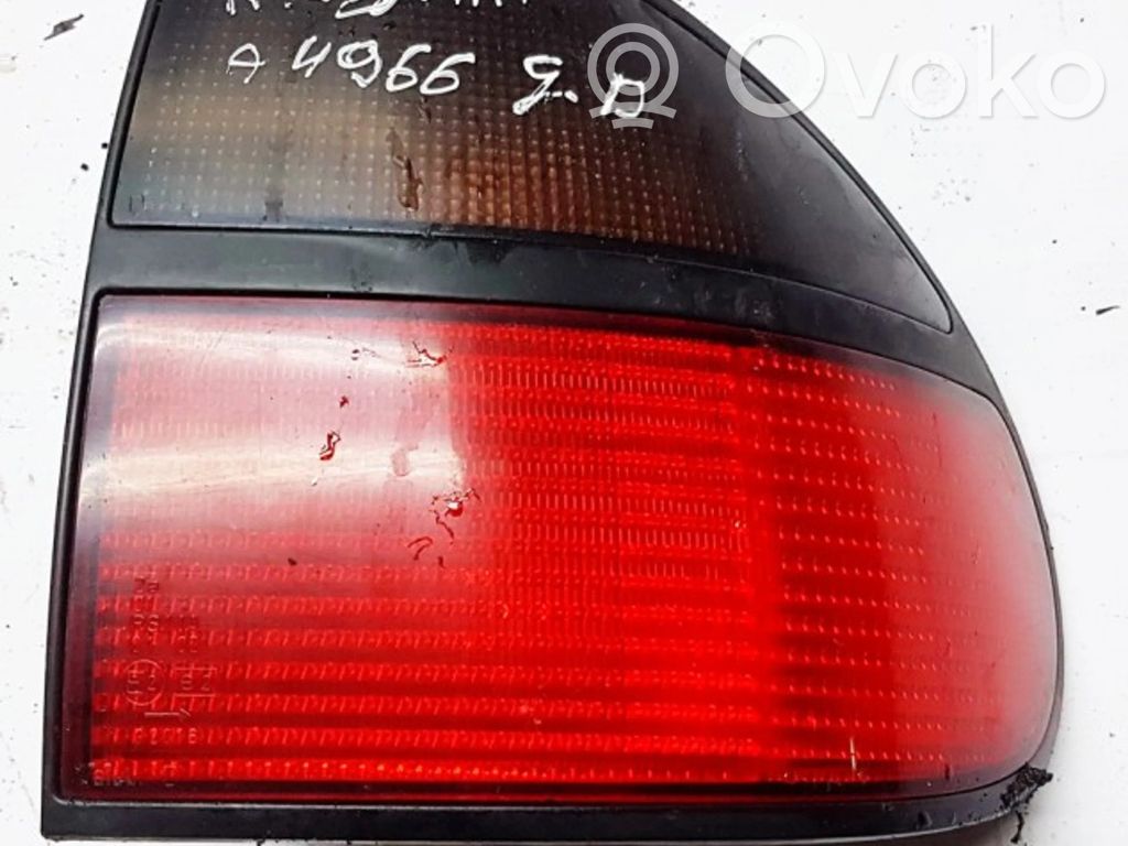Renault Laguna I Feux arrière / postérieurs