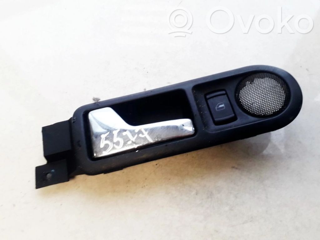Volkswagen PASSAT B5 Manecilla interna puerta trasera 