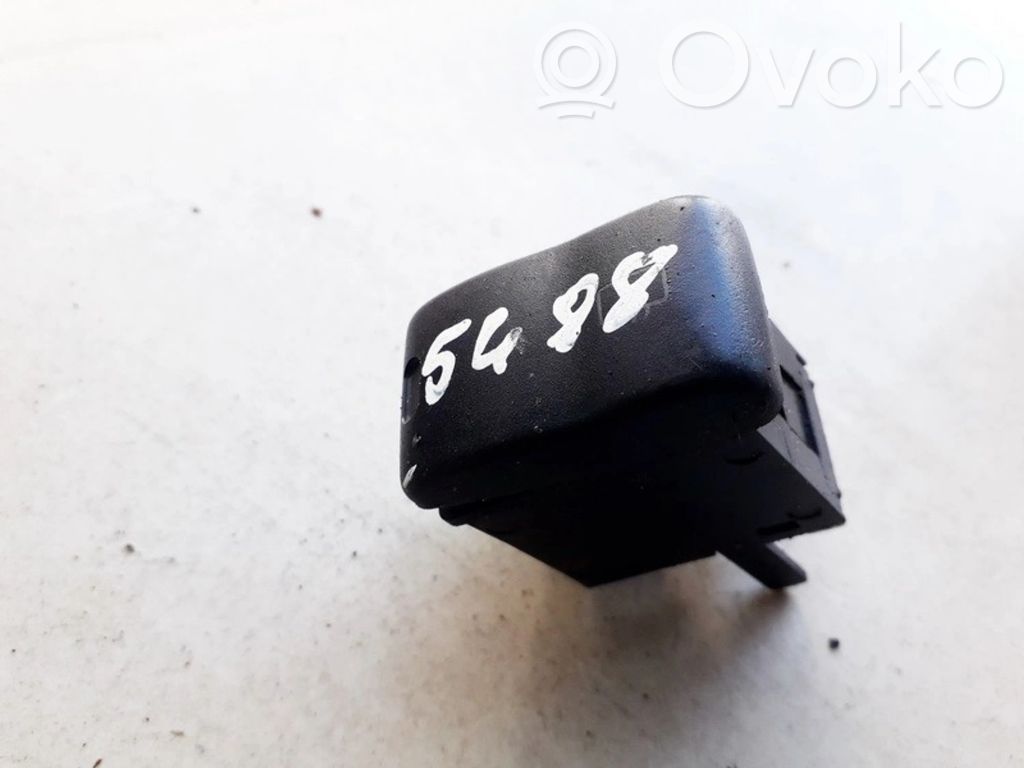 Volkswagen Polo III 6N 6N2 6NF Comutator încălzire parbriz/lunetă 