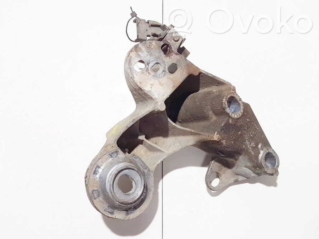 Łapa / Mocowanie silnika   4B0199352A,4B0199352A